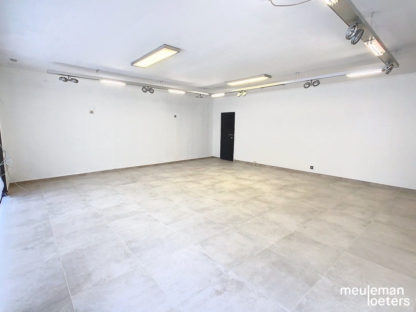 Centraal gelegen winkelruimte foto 6