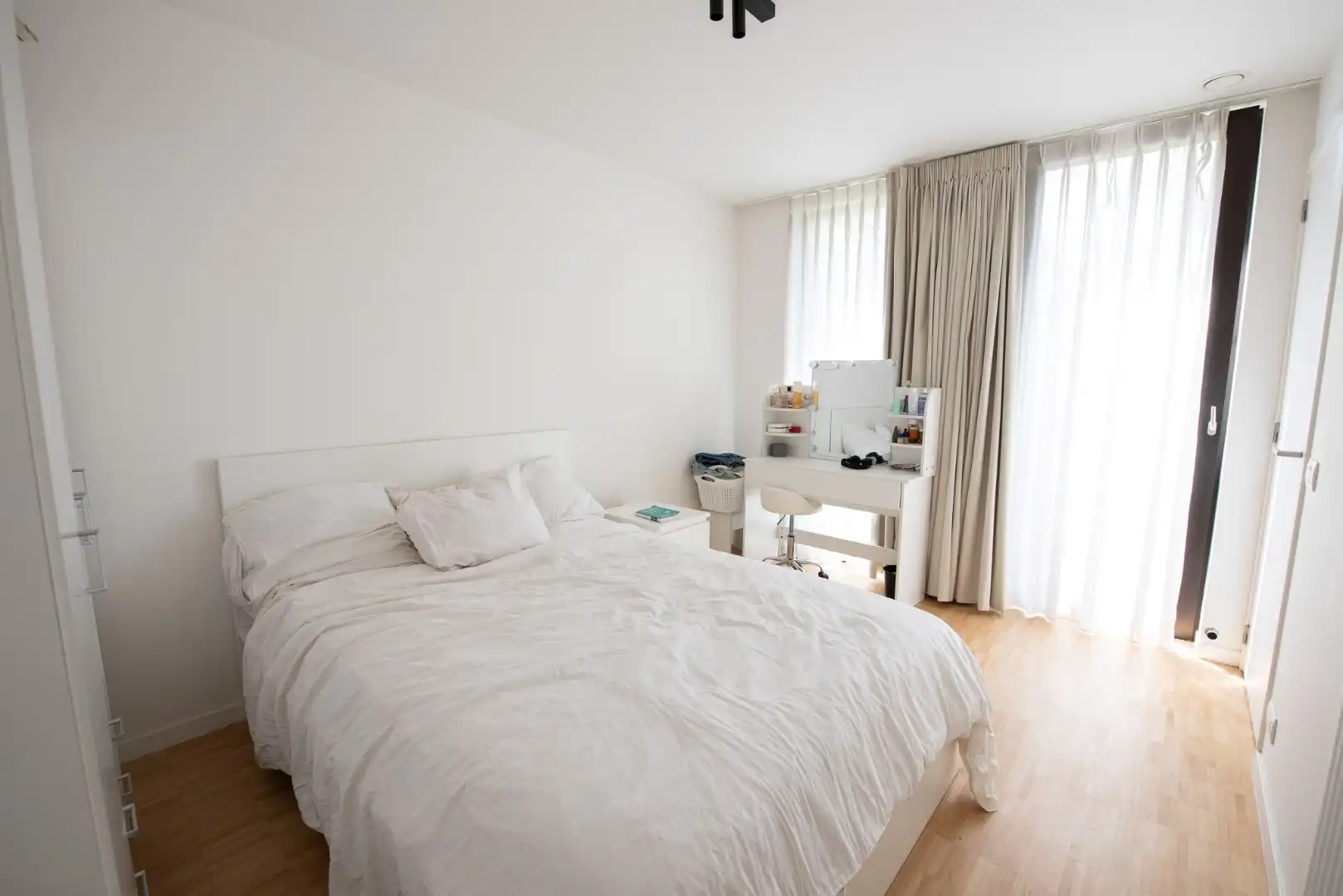 Stijlvol appartement in Park De Borchgrave te koop in Olsene! foto 10