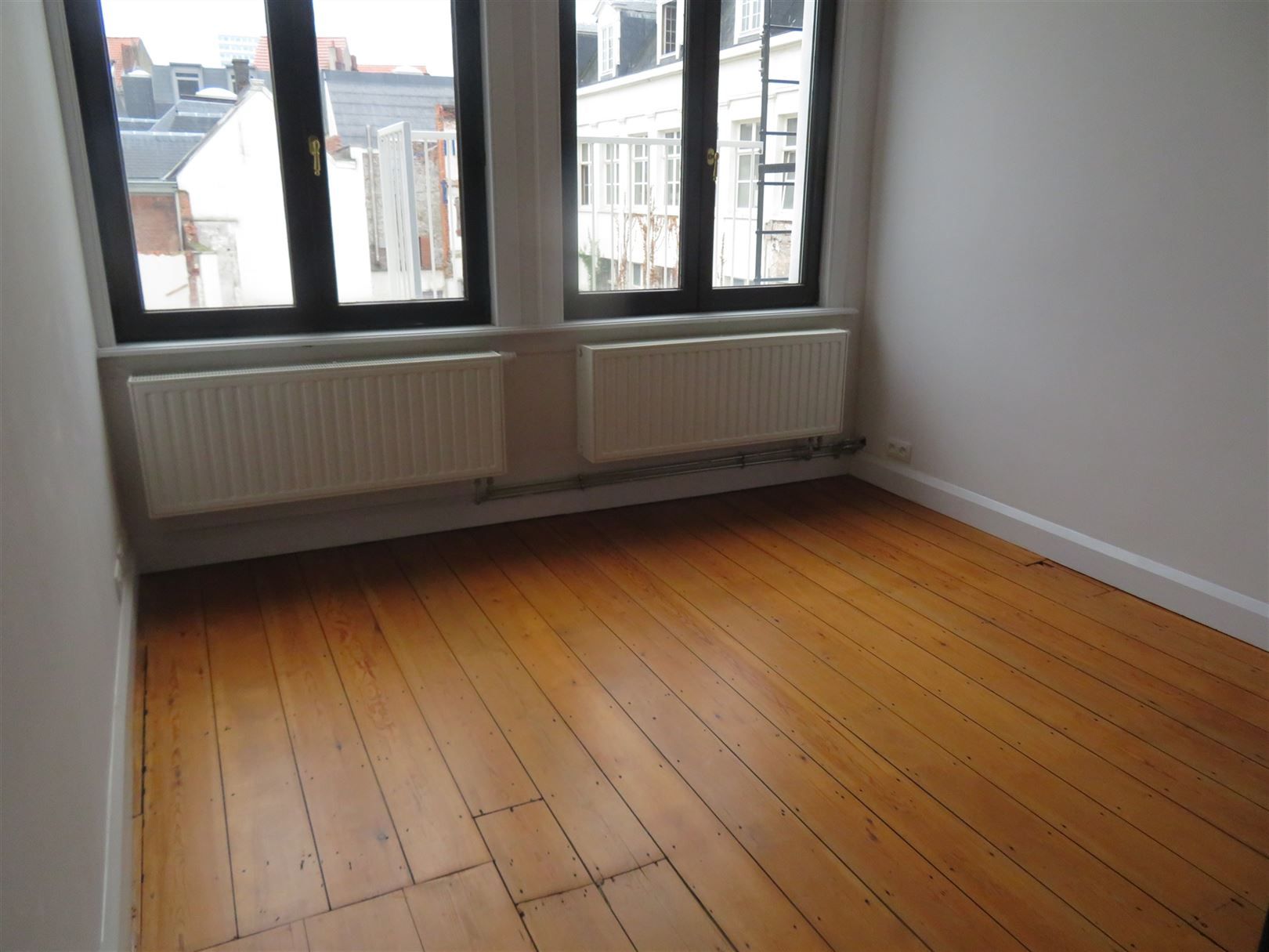 Uniek appartment met binnentuin in beschermde woning! foto 13