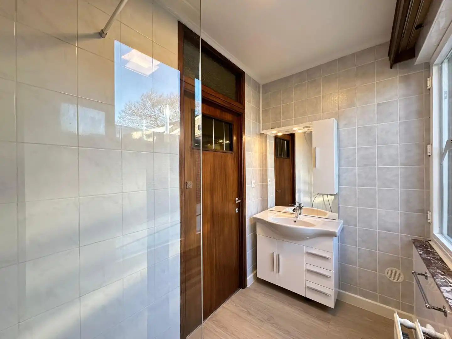 Gerenoveerd duplex appartement met 2 slaapkamers te huur in Riemst  foto 8