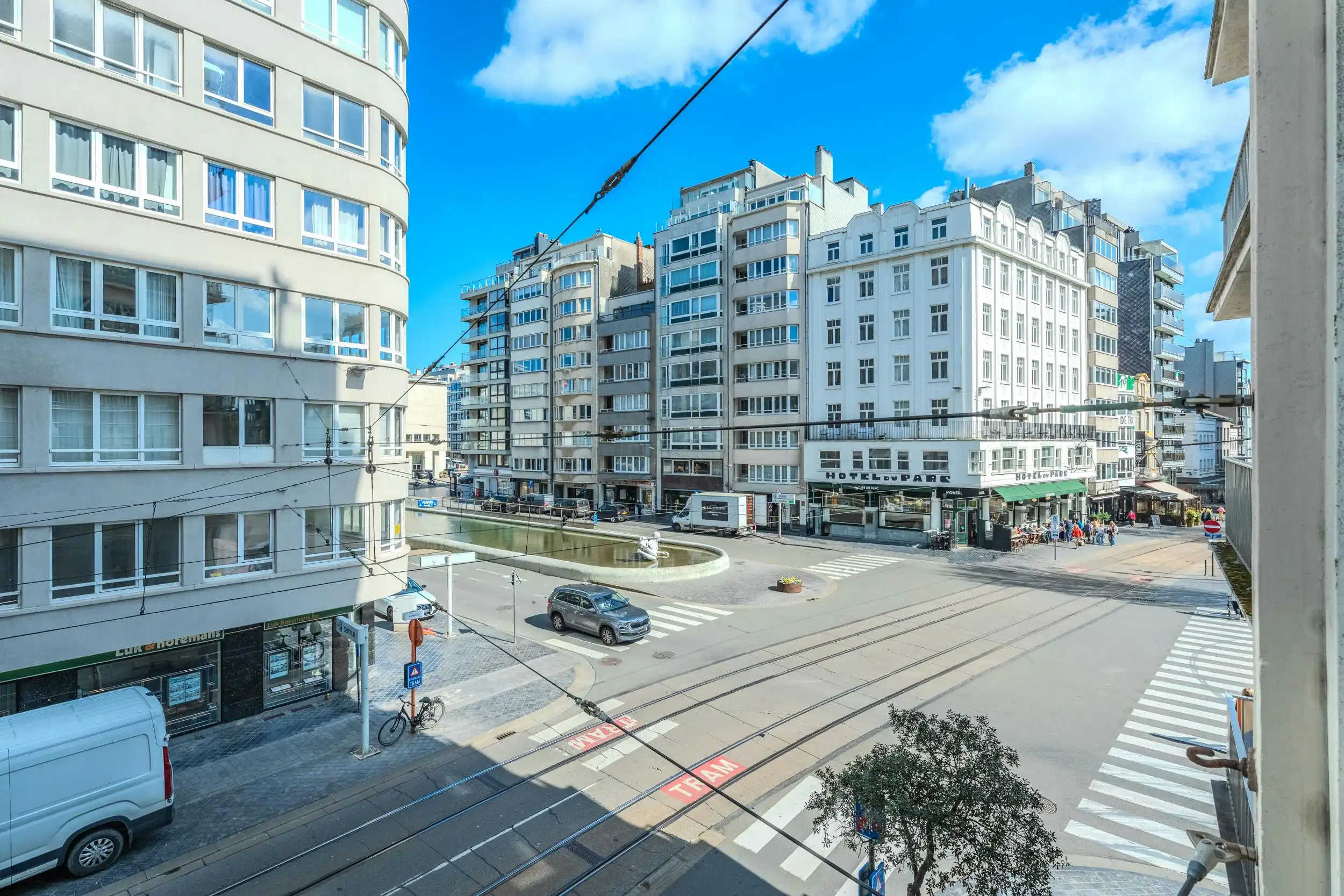 Fantastisch gerenoveerde studio met slaaphoek te Oostende foto 3
