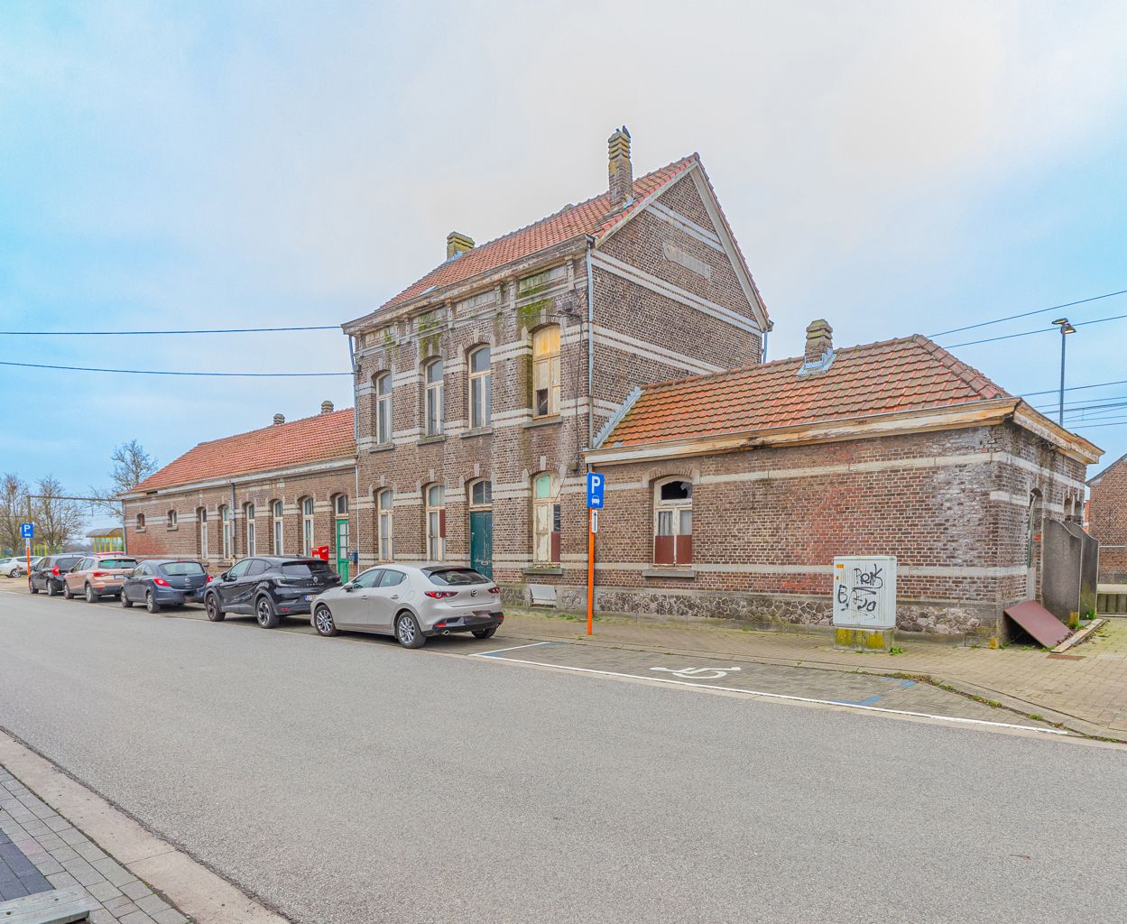 Authentiek stationsgebouw in Lebbeke  foto 2