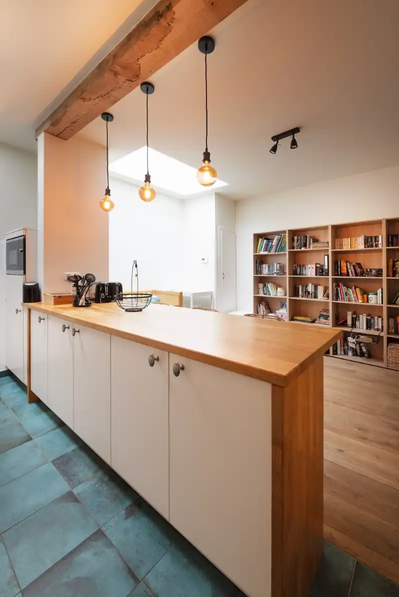 Charmante stadswoning met karakter en veel licht nabij het water in Gent foto 8