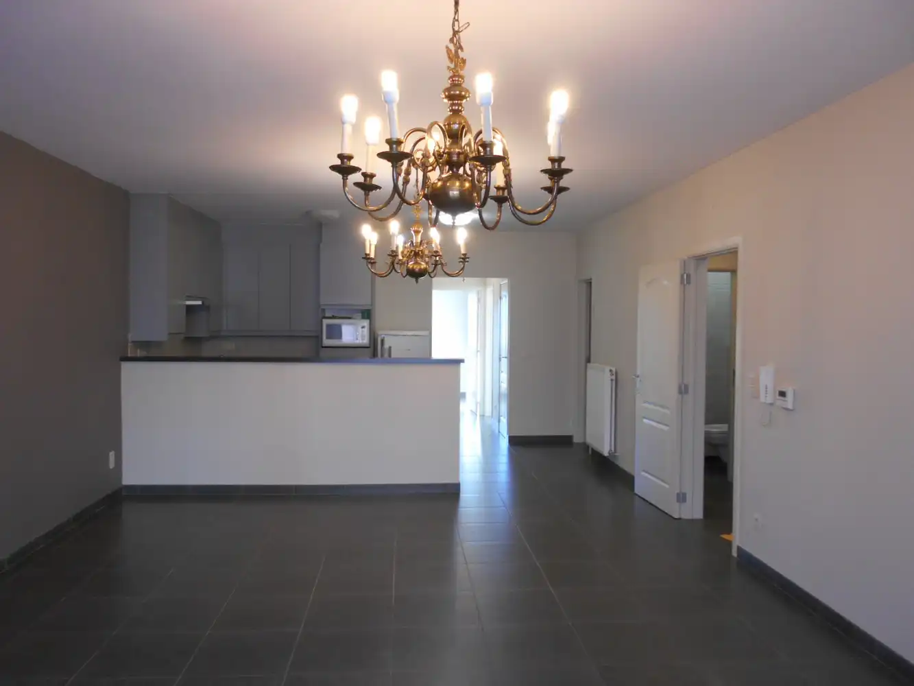 Appartement, 2 slaapkamers, terras, lift. foto 2