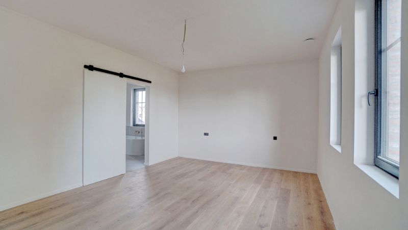 Ruime luxe nieuwbouwvilla van 368m² op 6 are 36 ca foto 9