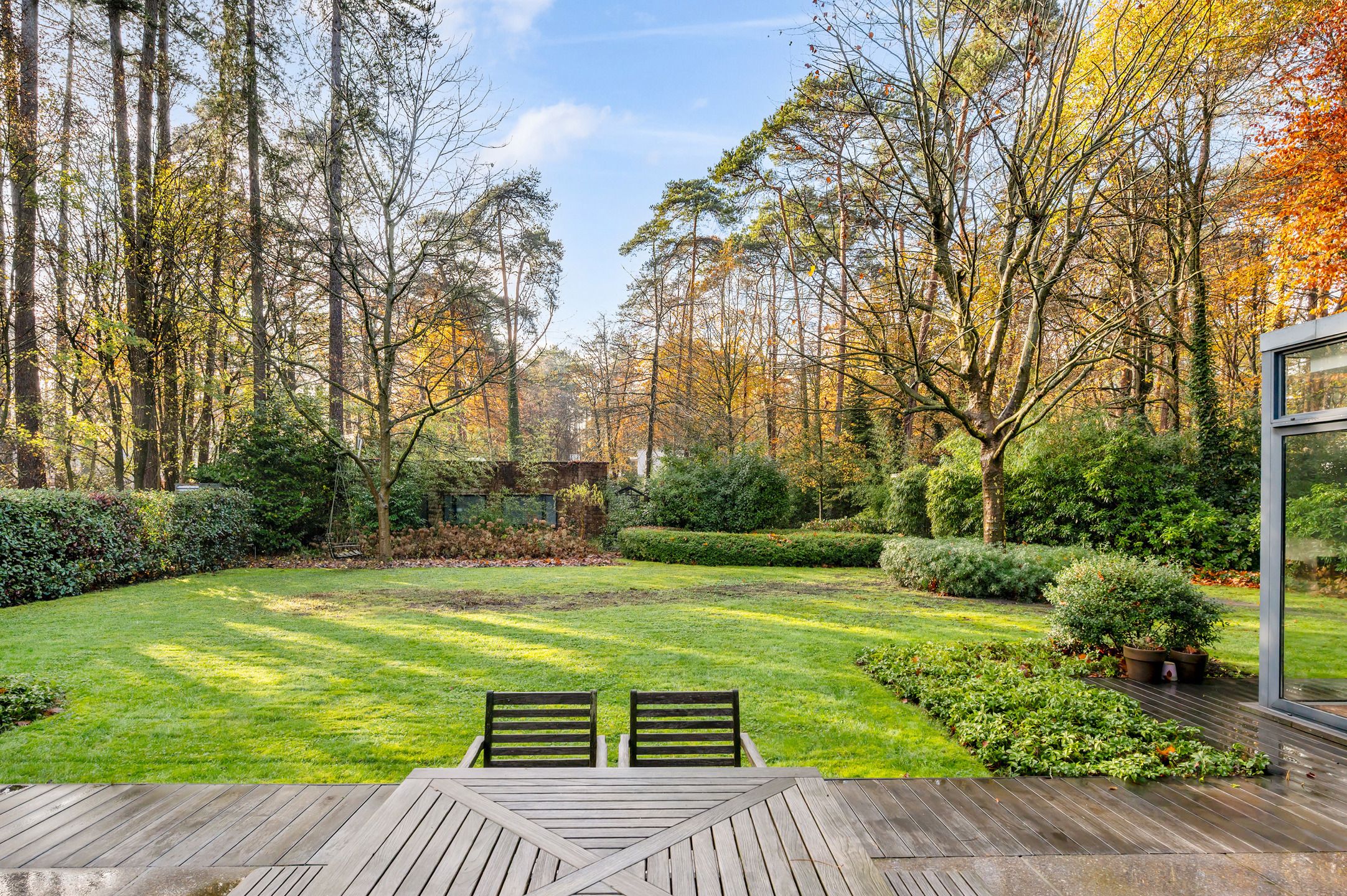 Ruime architecturale villa met 5 slaapkamers  foto 47