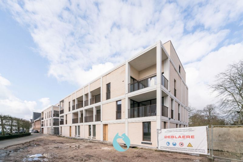 Green Square presenteert u 35 nieuwbouwappartementen en een winkelpand, letterlijk ónder de Kerktoren van Sleidinge. foto 5