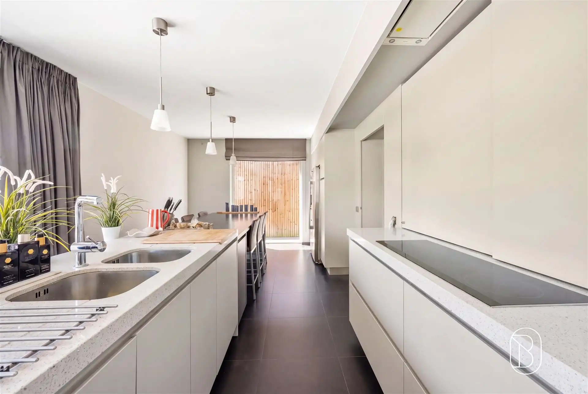 Grote energiezuinige villa met zwemvijver en mooie tuin foto 12