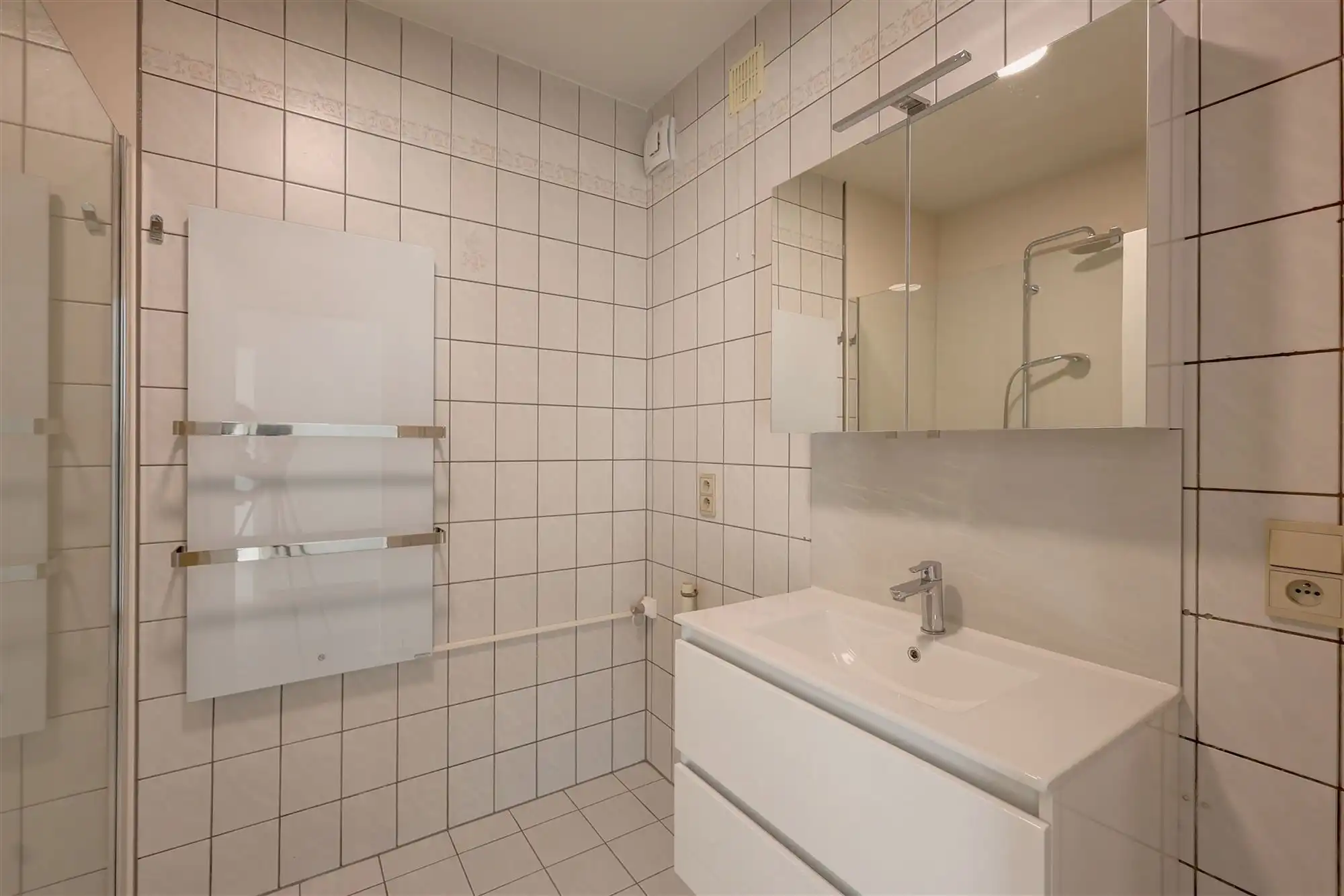 Energiezuinig gelijkvloersappartement met twee slaapkamers en garagebox foto 10