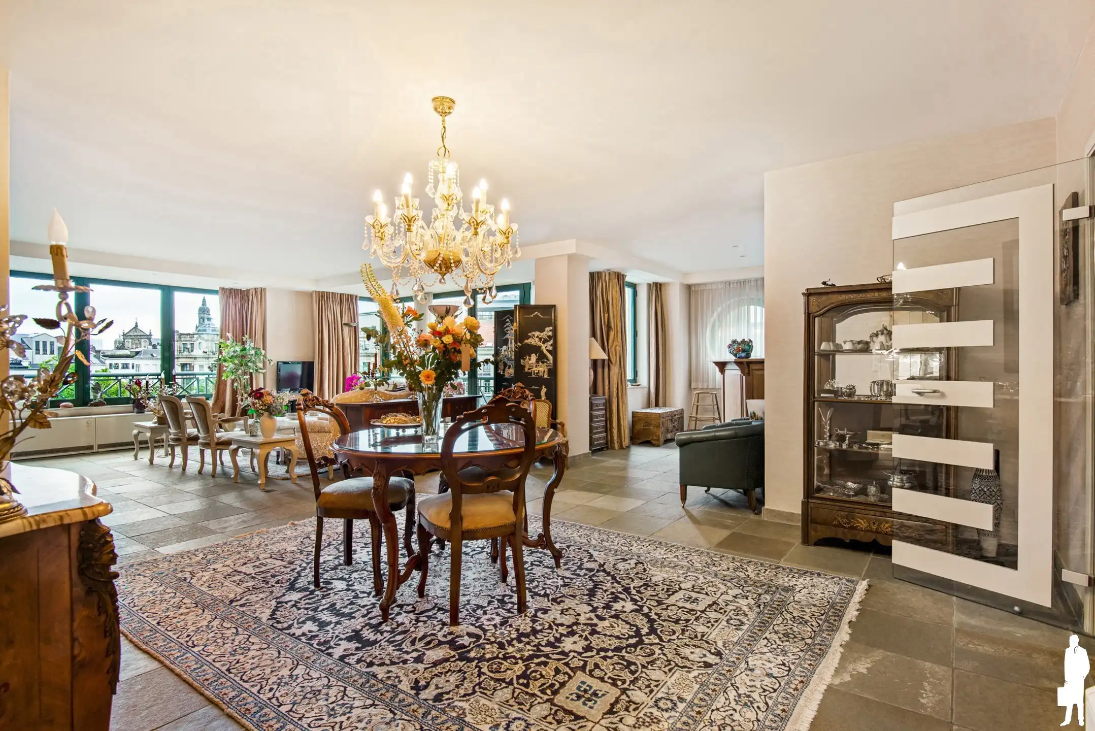 Dubbelappartement met zicht op Groenplaats en Kathedraal foto 6