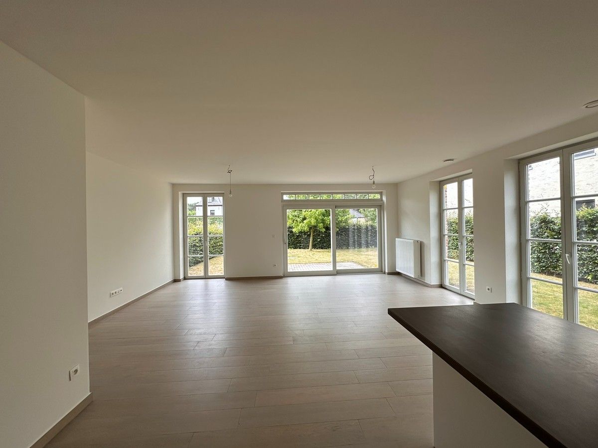 Mooi gelijkvloersappartement met 2 slpk en parking foto 19
