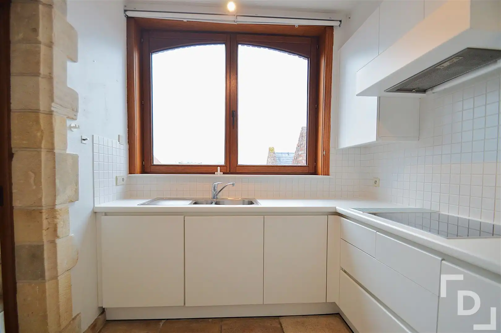 Ruim appartement op toplocatie te huur in Ieper foto 5