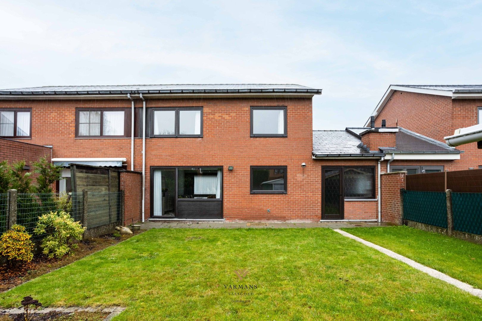 Instapklare woning met garage en 3 slaapkamers foto 40