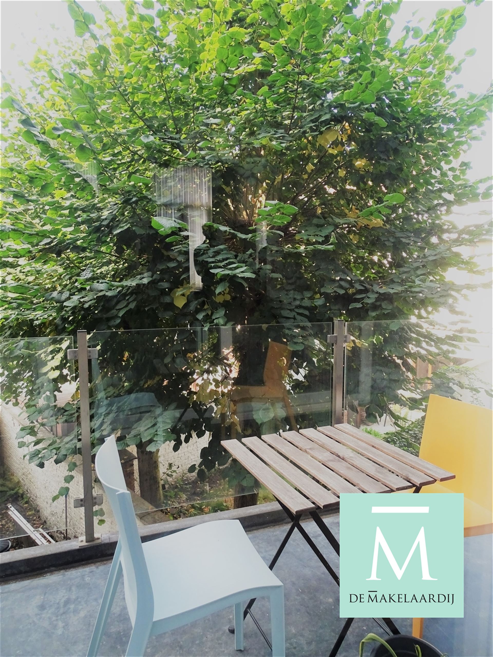 Centraal gelegen appartement met 1 slaapkamer en terras foto 3