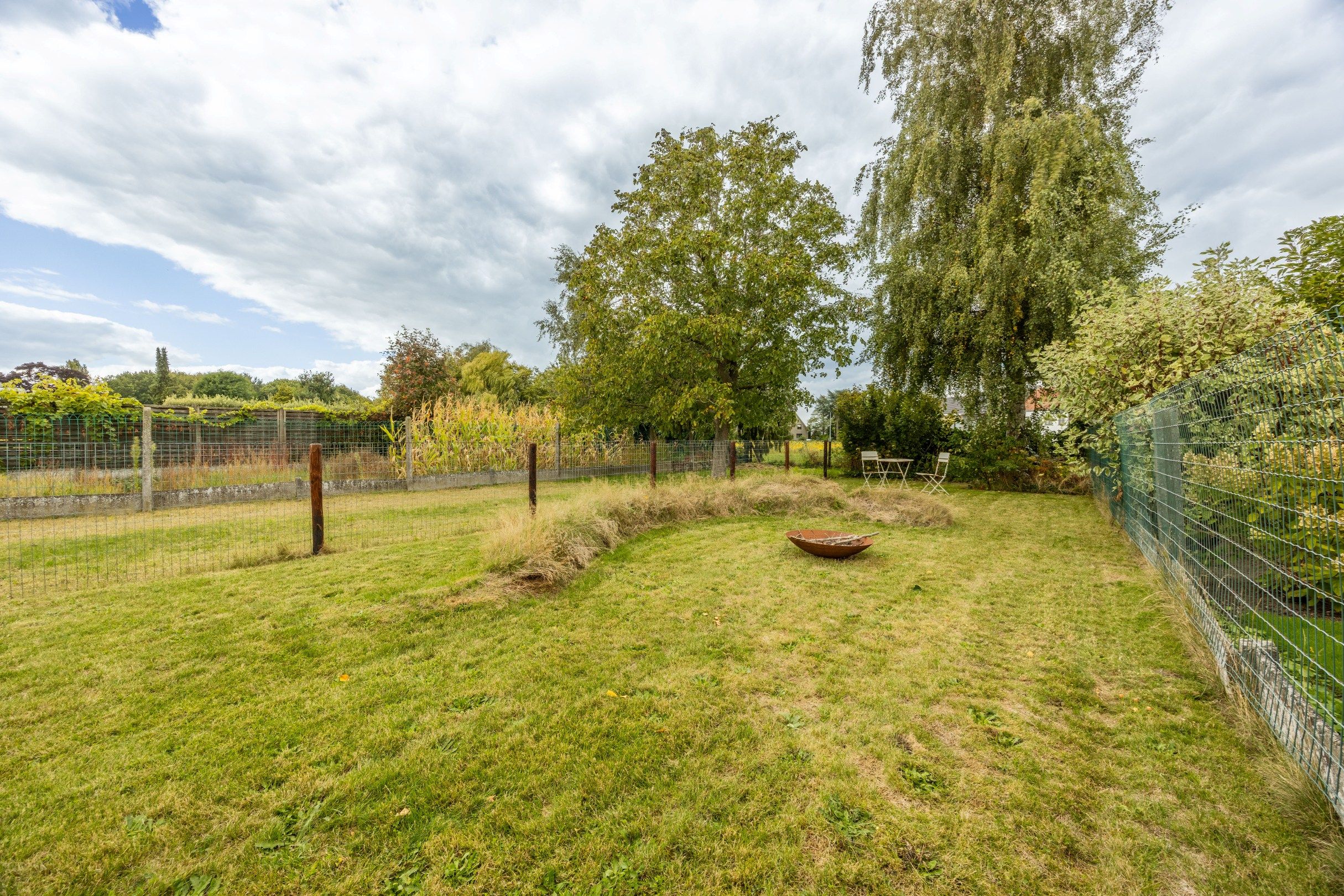 Gerenoveerde rijwoning met tuin foto 19
