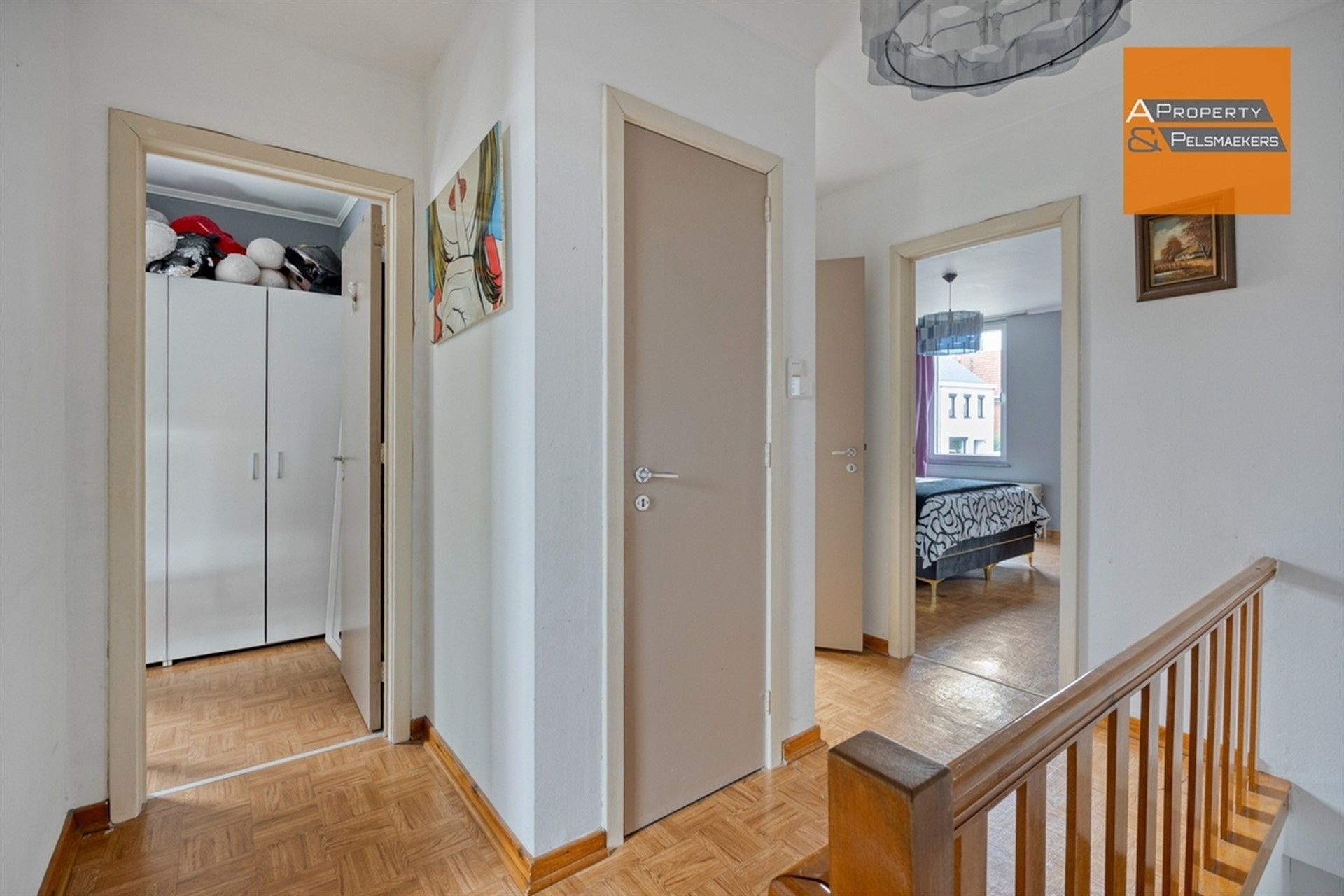 Gezinswoning met 3 à 4 kamers , tuin en garage foto 13