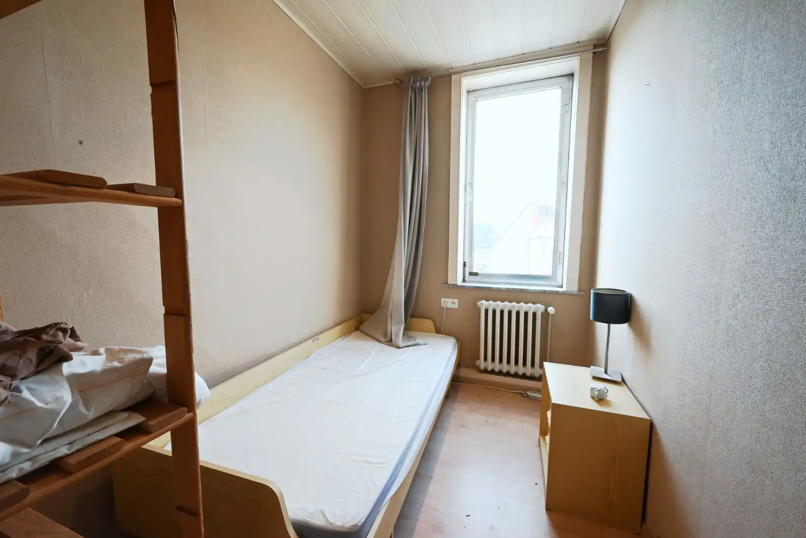 Woning (3slpk) + volledig ingerichte studio in het hartje van Ardooie! foto 8