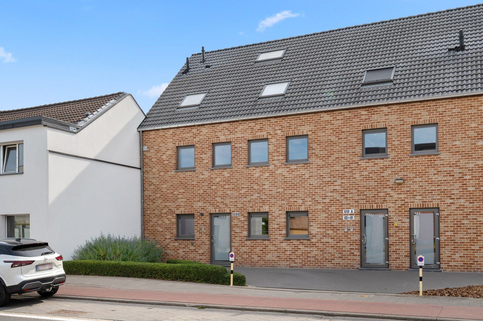 Gelijkvloers appartement met terras en tuin! foto 2