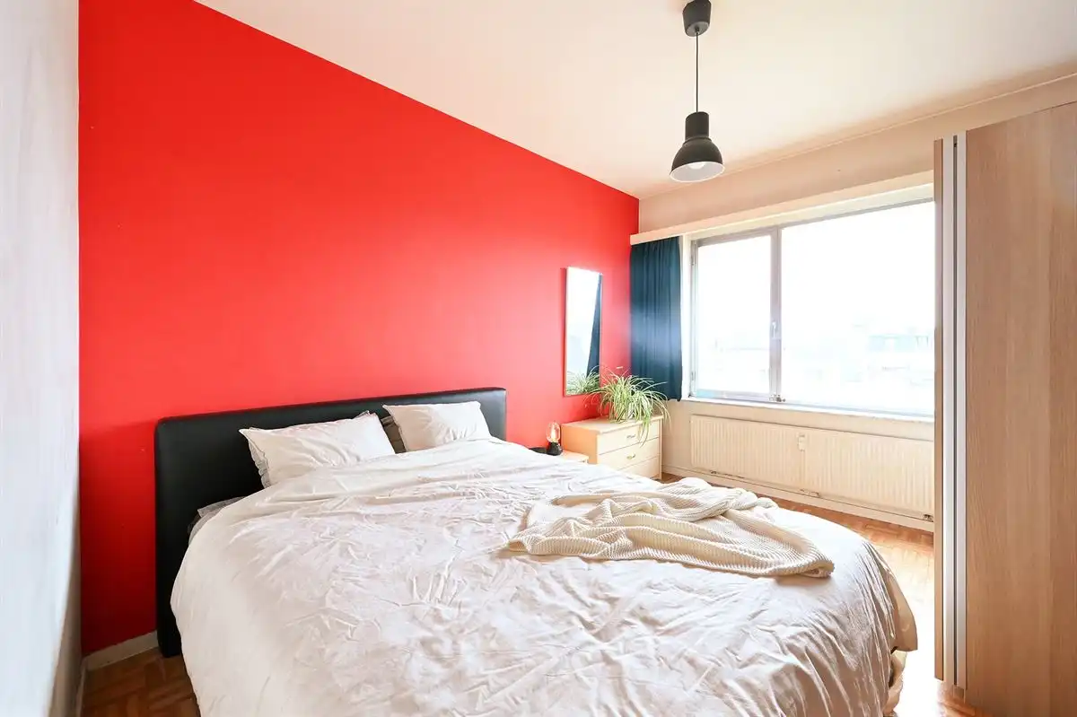 Te renoveren 2-slaapkamerappartement vlak bij Zurenborg foto 9