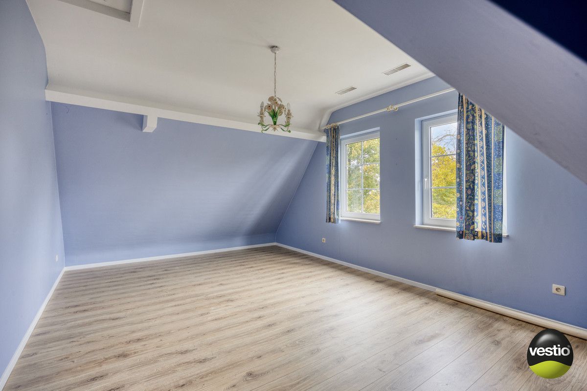 RUSTIG GELEGEN RUIME VILLA MET 5 SLK OP RIANT PERCEEL VAN 18A61CA IN STADSRAND TONGEREN. foto 34