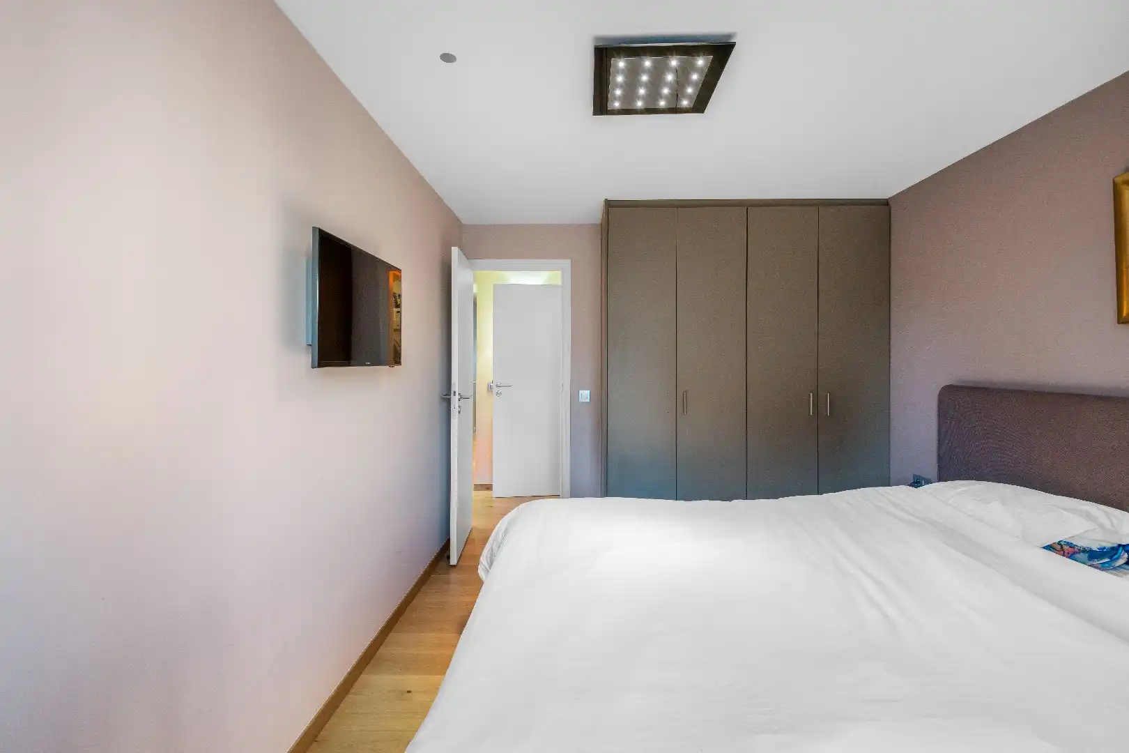 Verzorgd appartement met zuid-west oriëntatie gelegen vlakbij het Lichttorenplein foto 10