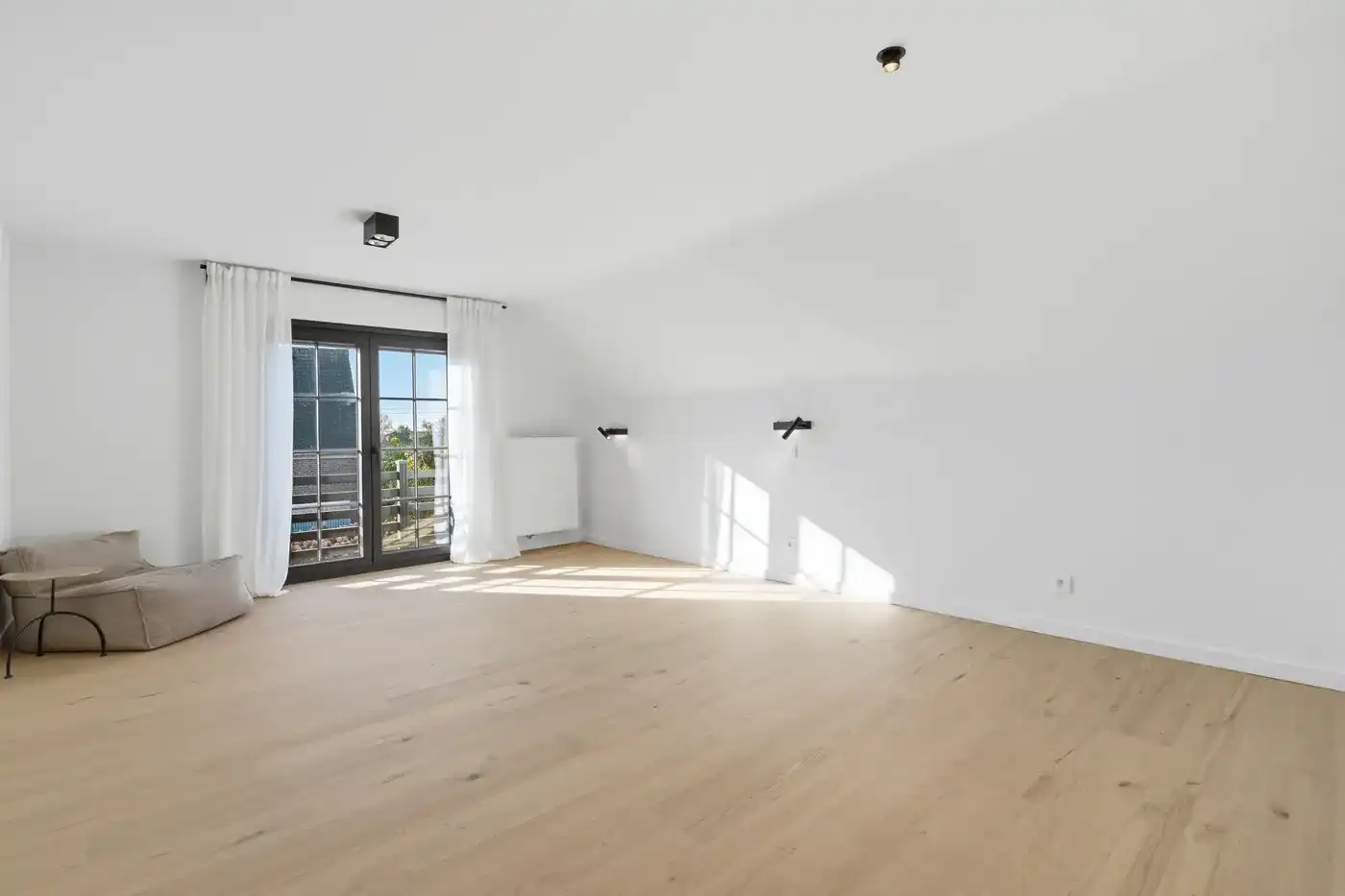 GERENOVEERDE RUIME VILLA OP TOPLOCATIE foto 12