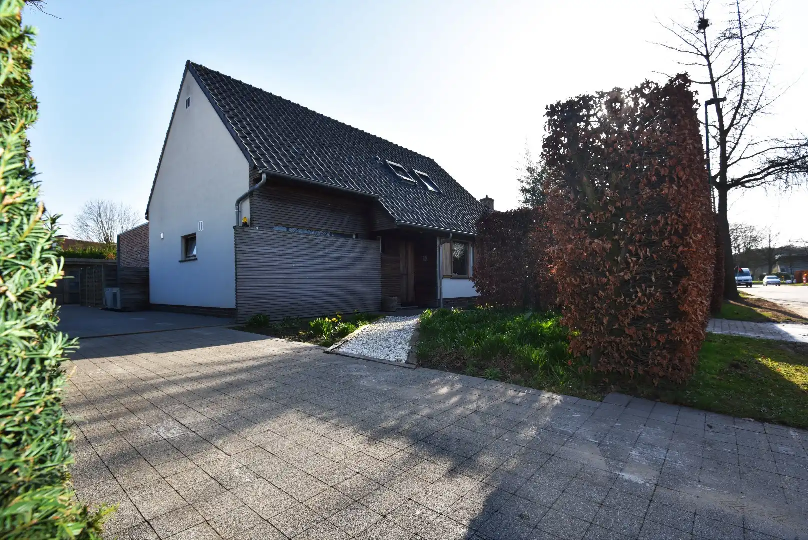 Gerenoveerde open bebouwing te koop te Lievegem foto 2