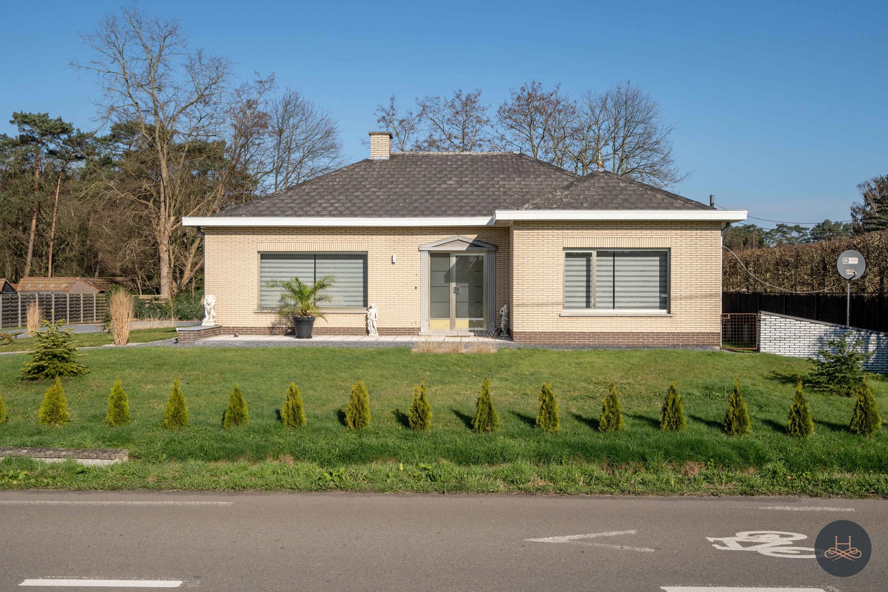 Rustig gelegen gelijkvloerse woning foto 1