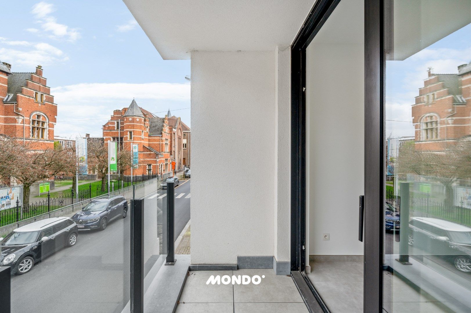 Nieuwbouw appartement met twee terrassen! foto 5