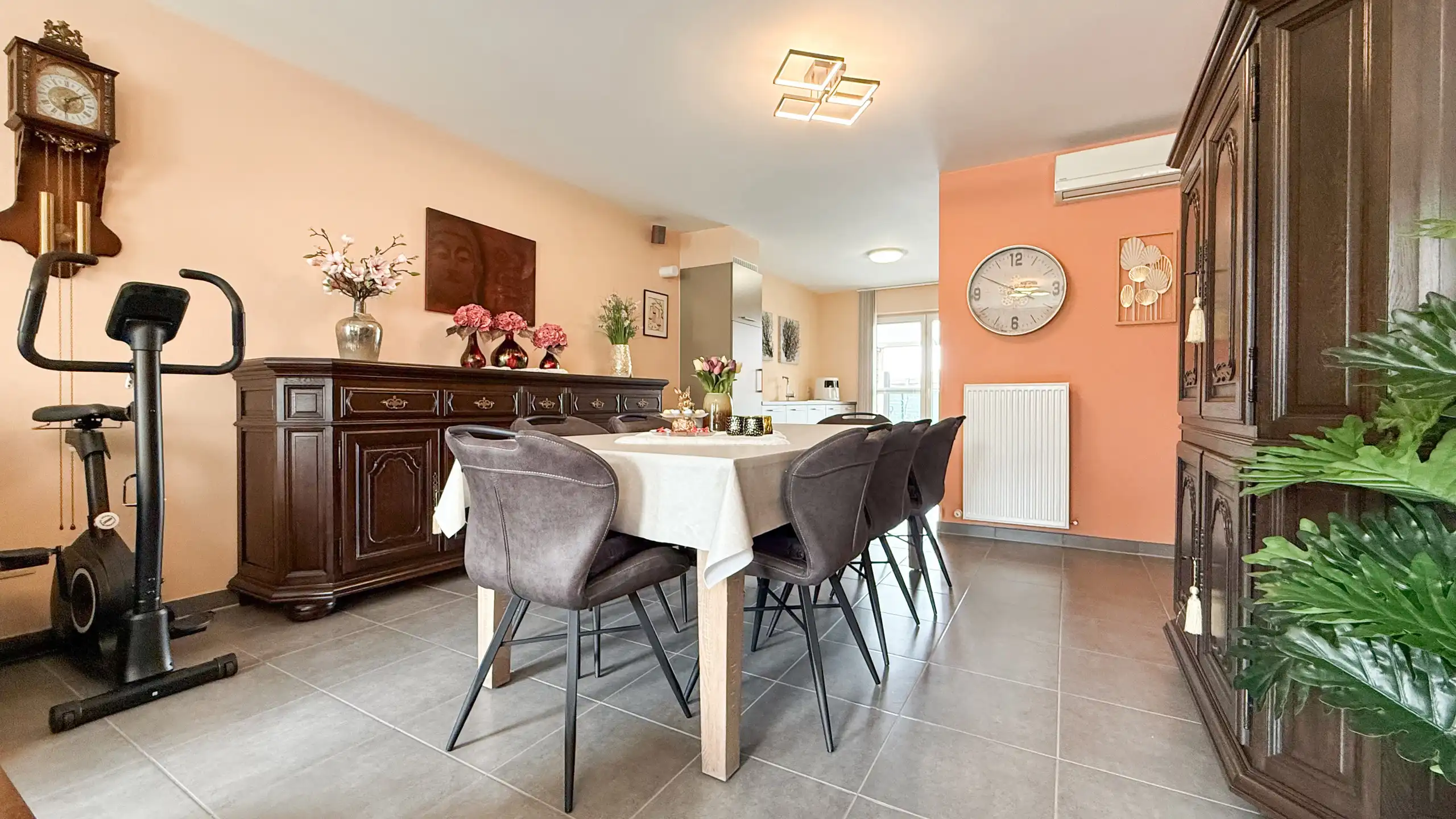 Ruim gelijkvloers appartement met tuin en parking foto 7