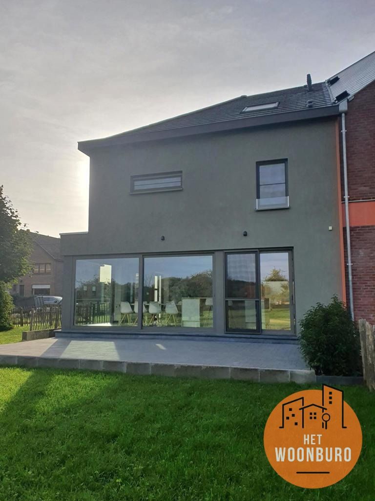 Woning (HOB) met tuin foto 34