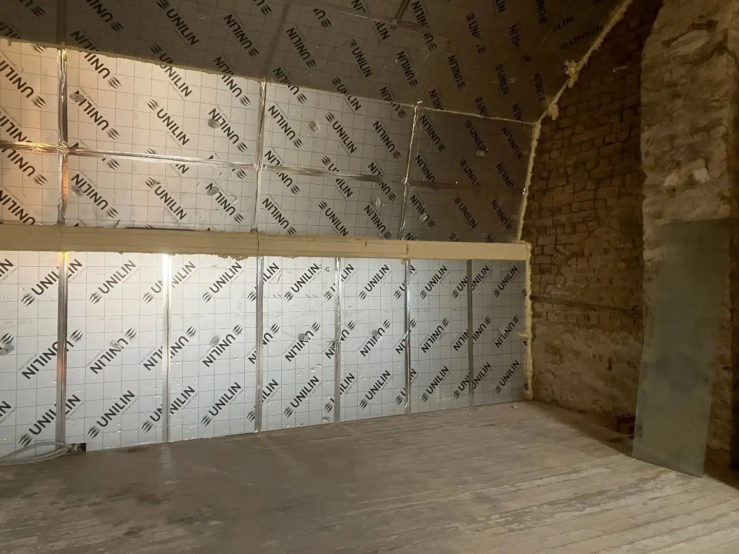 Rijwoning met 2 slaapkamers en achterliggende garage! foto 9