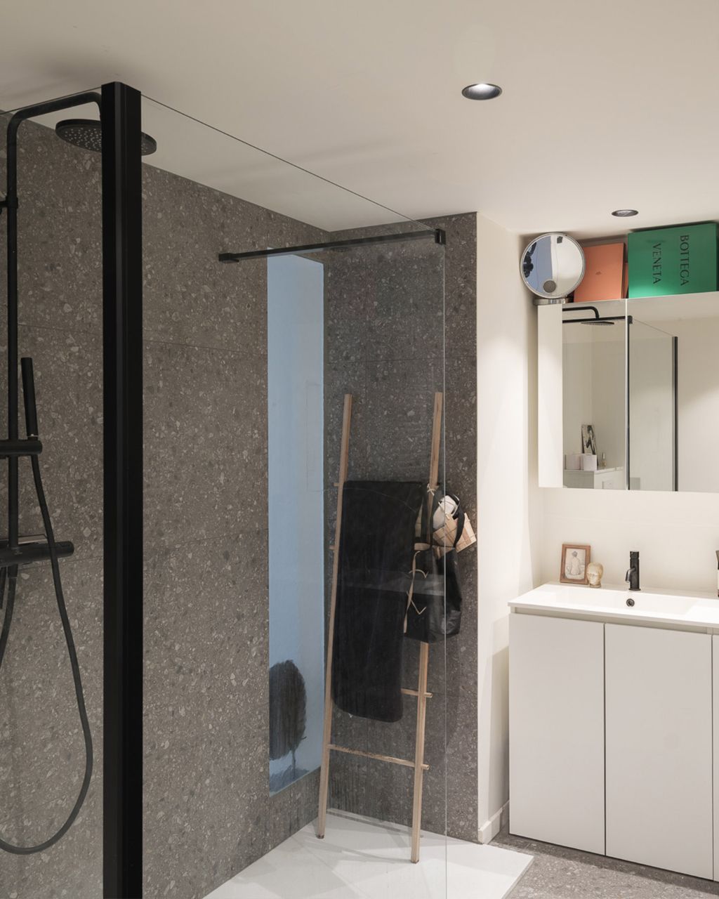 Toplocatie Centrum Gent – Stijlvol 2 slpk-appartement met ‘loft-allures’ en buitenruimte in de Koningstraat. foto 19