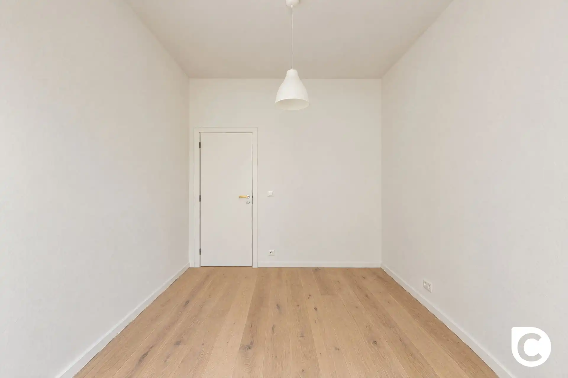 Hoogwaardig gerenoveerd 2 slpk app met terras foto 14
