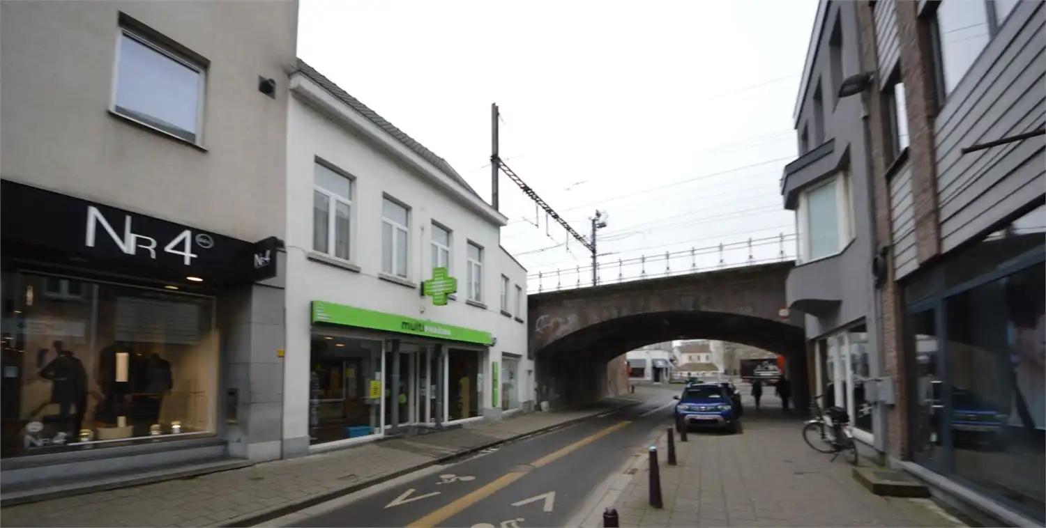 UNIEKE COMMERCIËLE OPP. 630 M2 MET PARKING NAAST ZEEMAN EN MULTIPHARMA foto 5