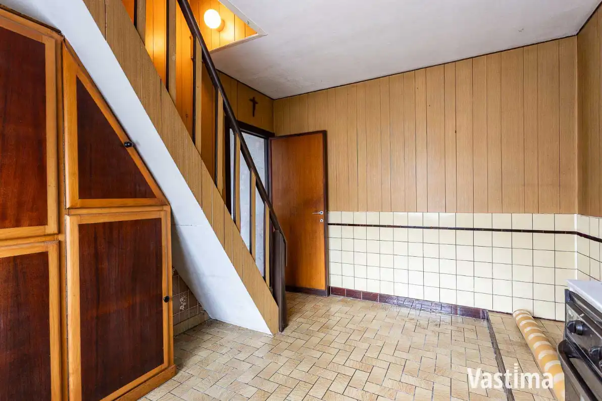 Woning met loods en grote tuin foto 11