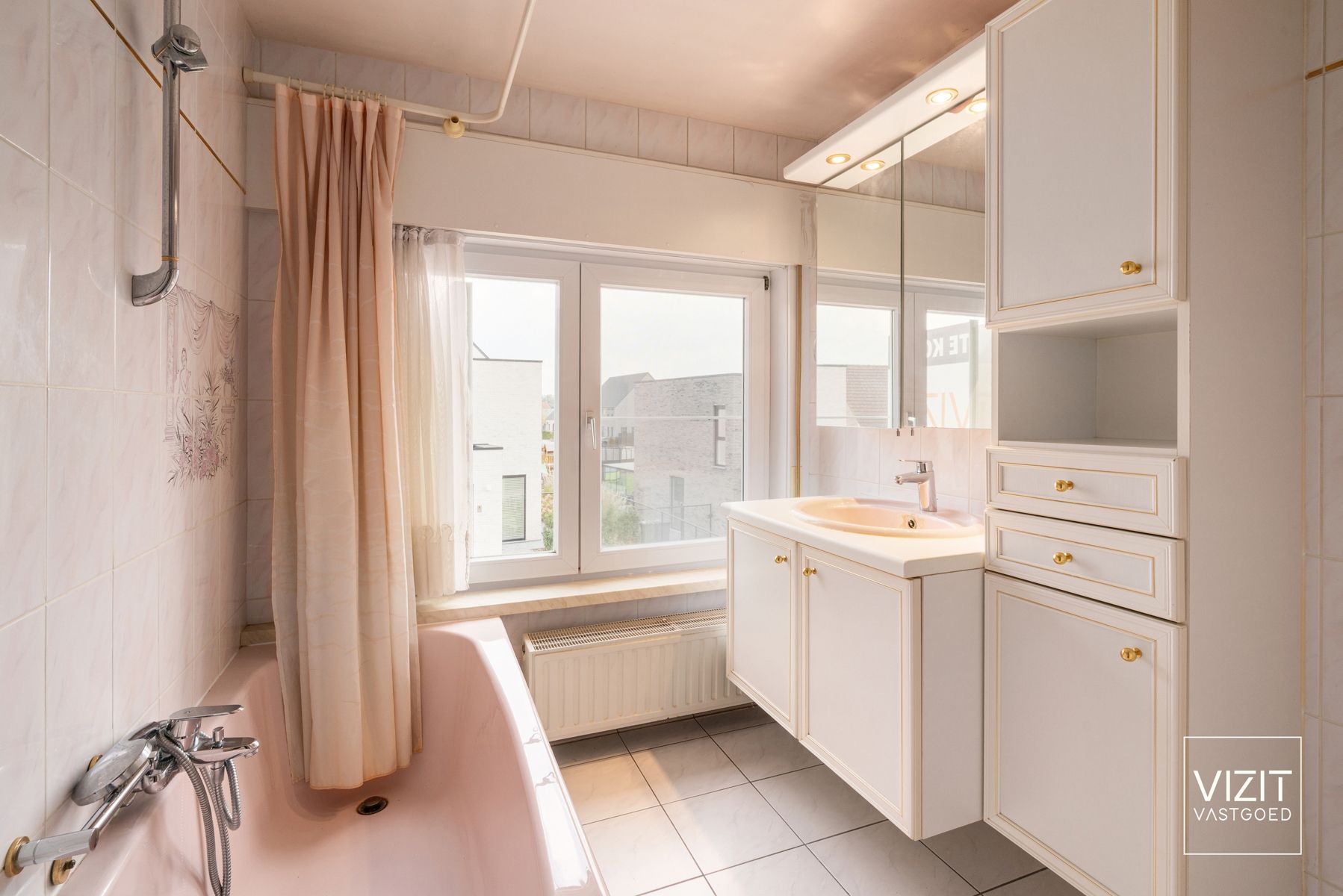 Karaktervolle woning in een rustige straat!  foto 14