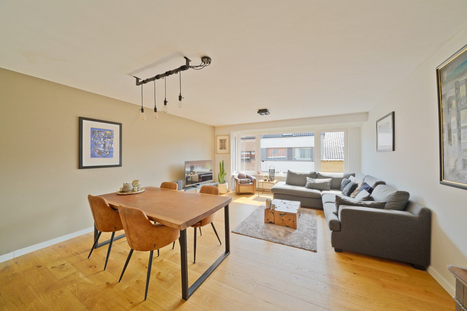 Instapklaar 2-slaapkamerappartement met private staanplaats te Mariakerke (Oostende) foto 2