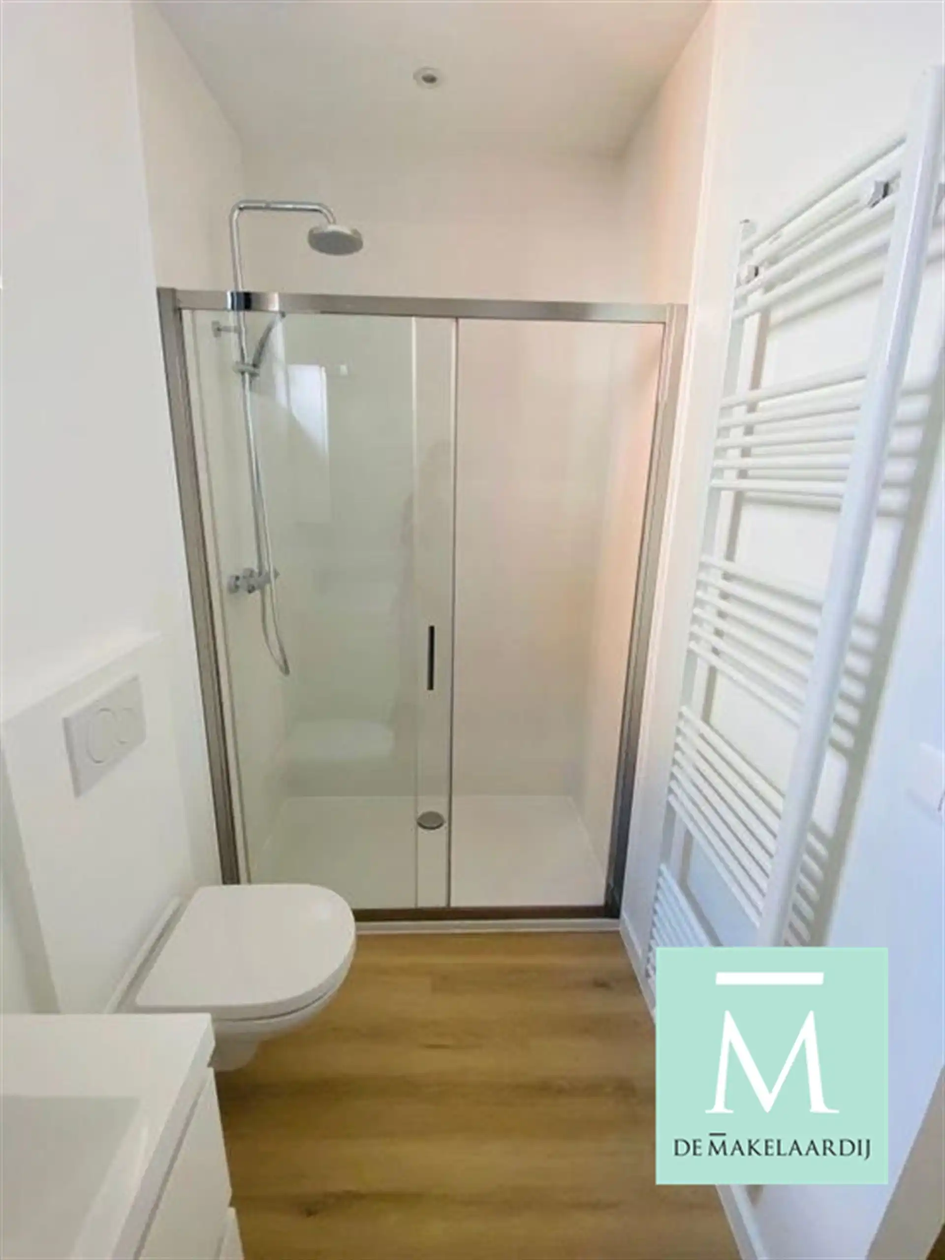 Volledig gerenoveerd appartement met 1 slaapkamer foto 7