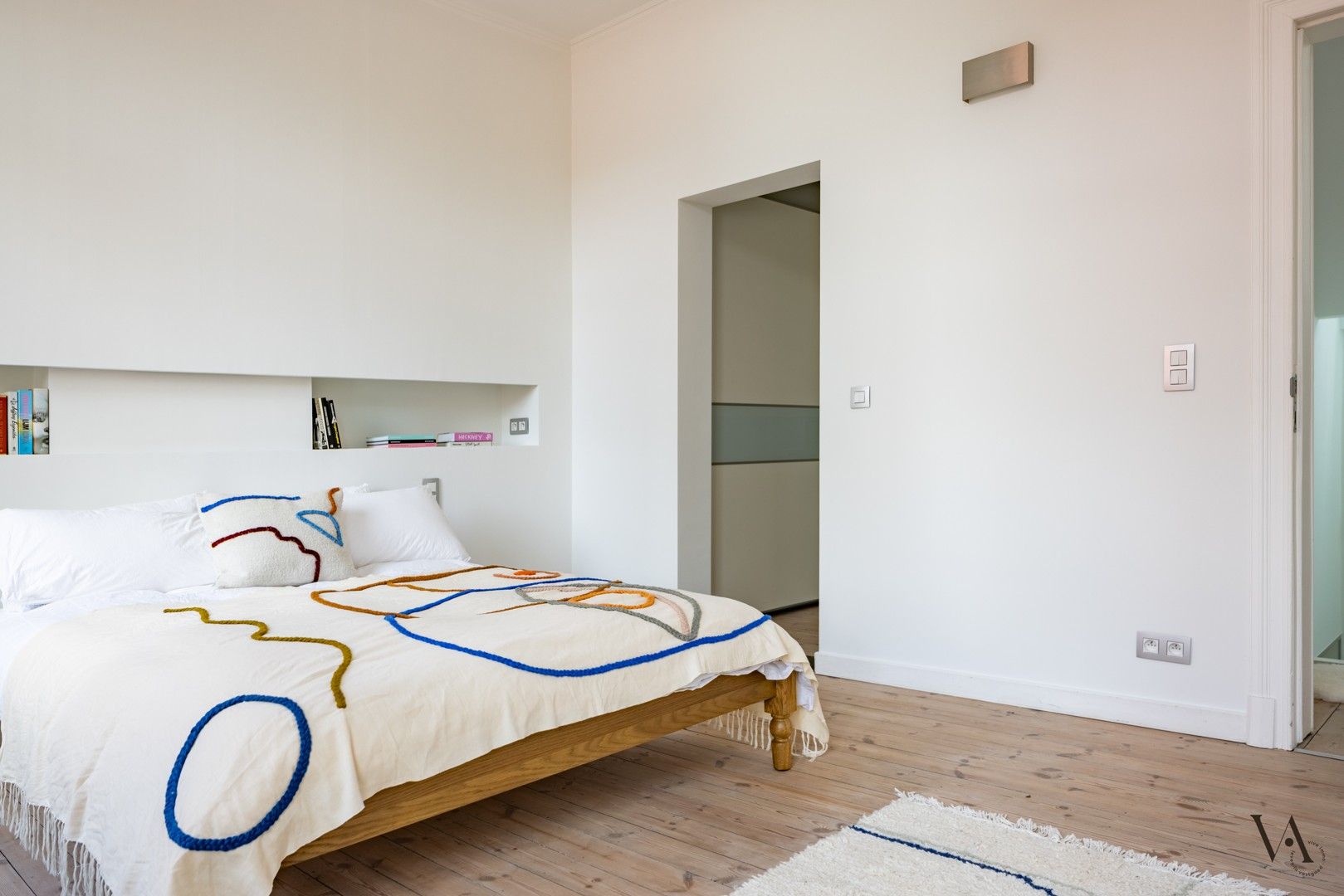 Exclusieve gerenoveerde burgerwoning met overvloedige lichtinval en uniek stadstuintje foto 9