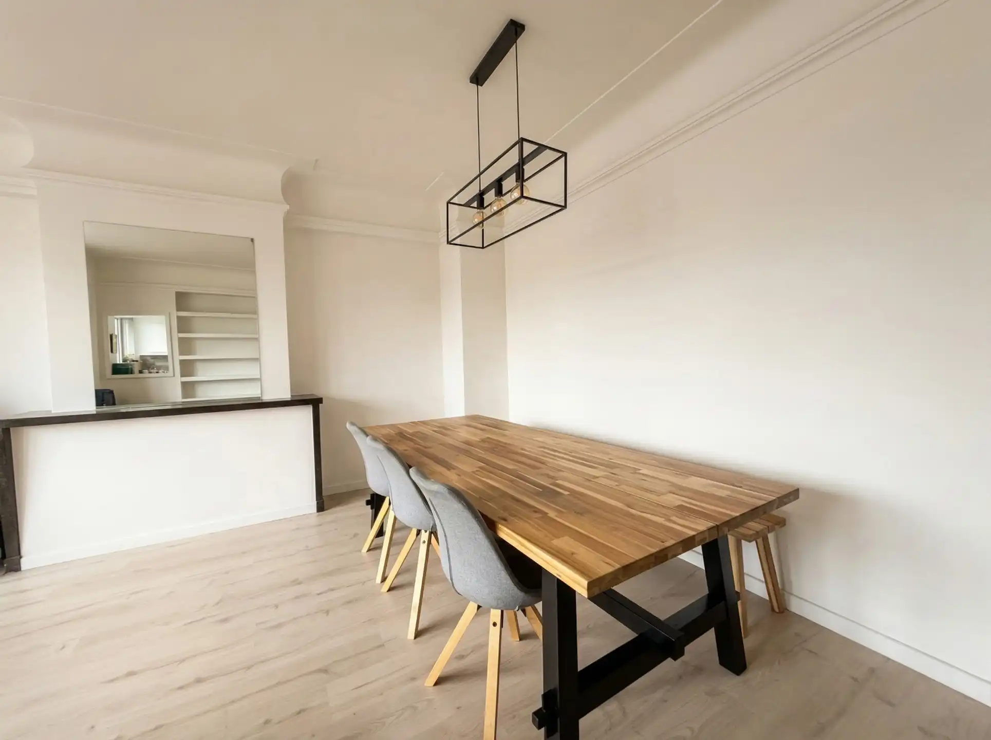 Licht en ruim 2-slaapkamer appartement op topligging foto 3