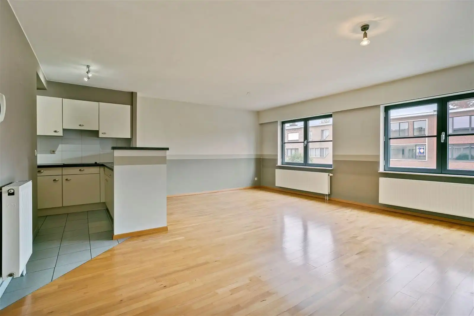 Gunstig gelegen duplex-appartement met inpandige garage en tuin foto 8