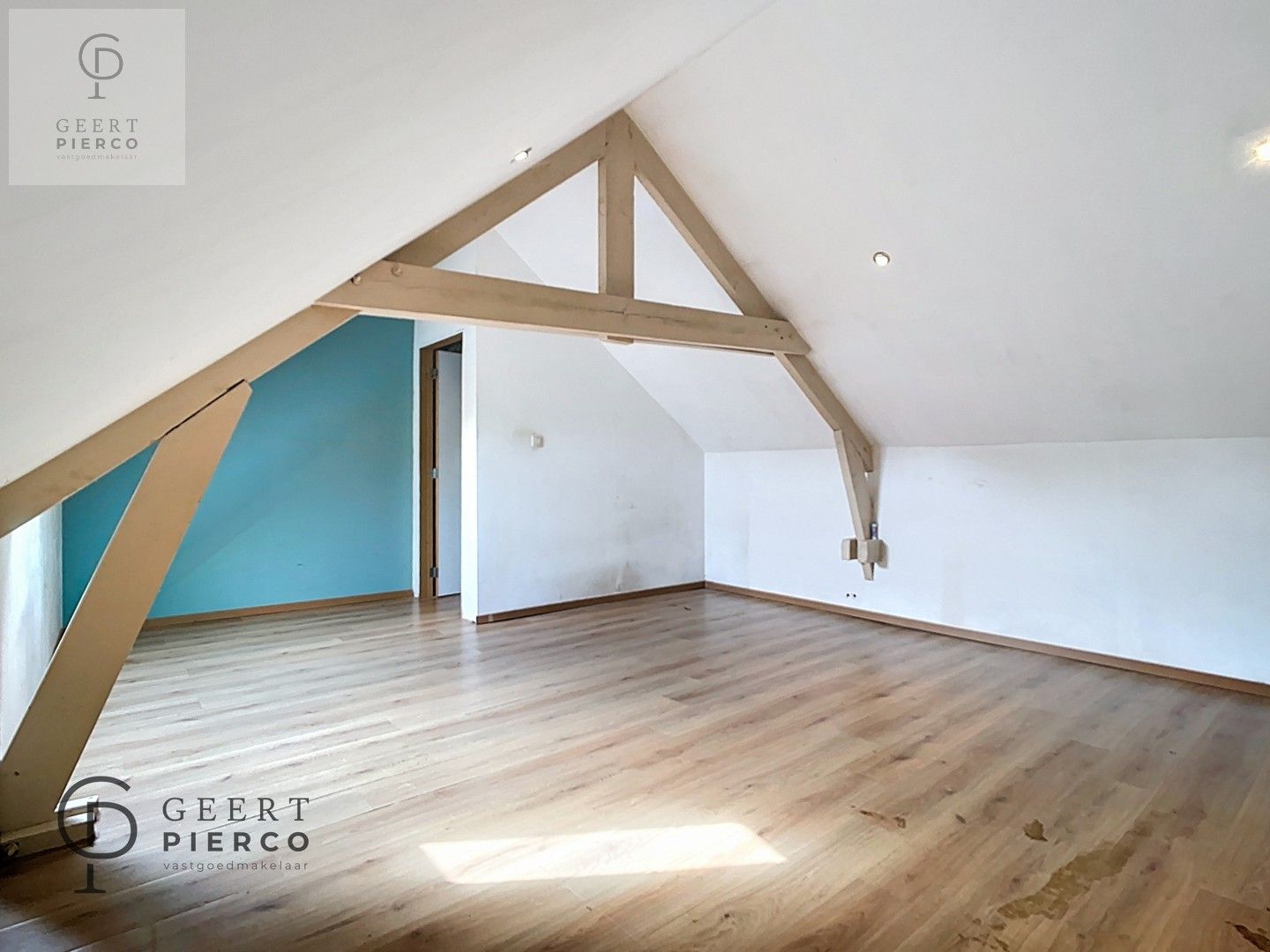 Handelszaak met woonst foto 32