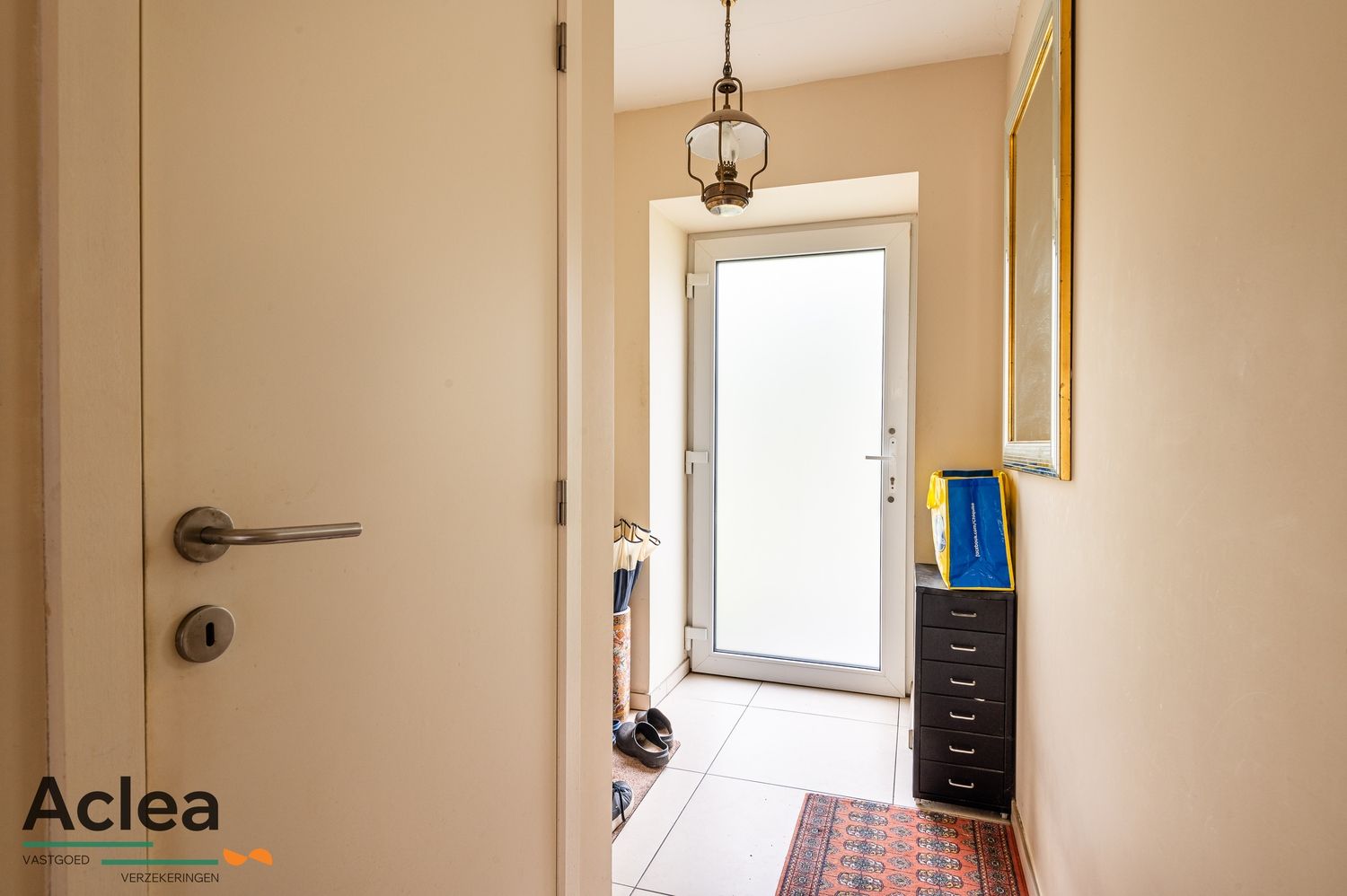 Recente woning in een rustige wijk met 3 slpks! foto 2