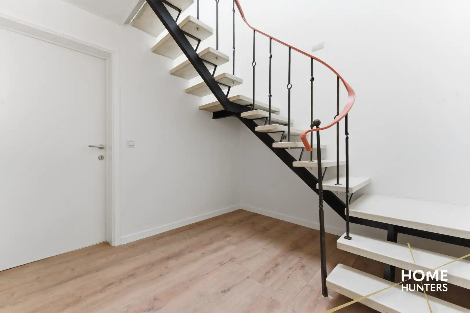 Prachtig gerenoveerde woning te Brielen met 2 slaapkamers, 2 badkamers en een garage foto 13