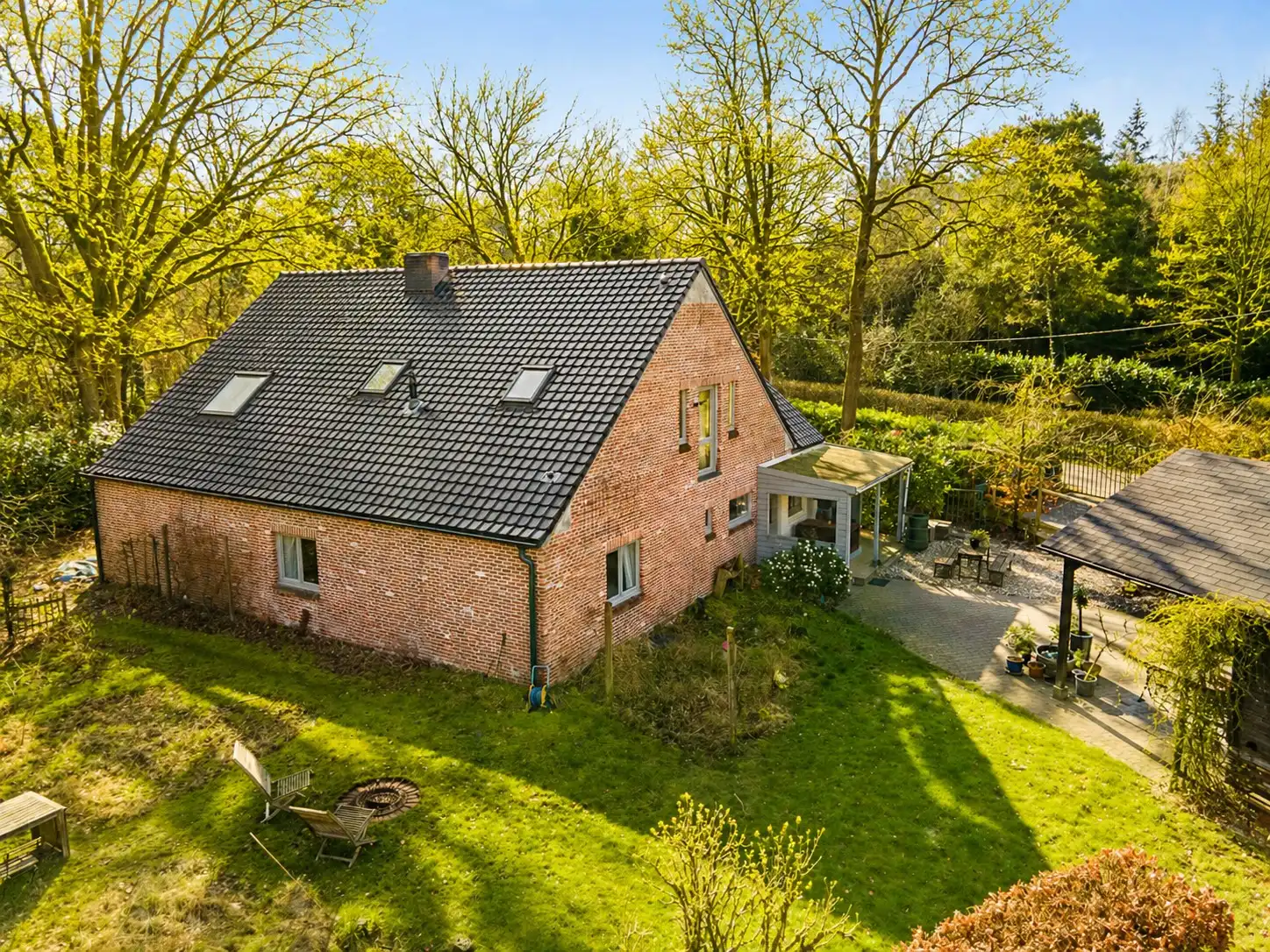 Ruim en rustig wonen op een unieke topligging foto 5