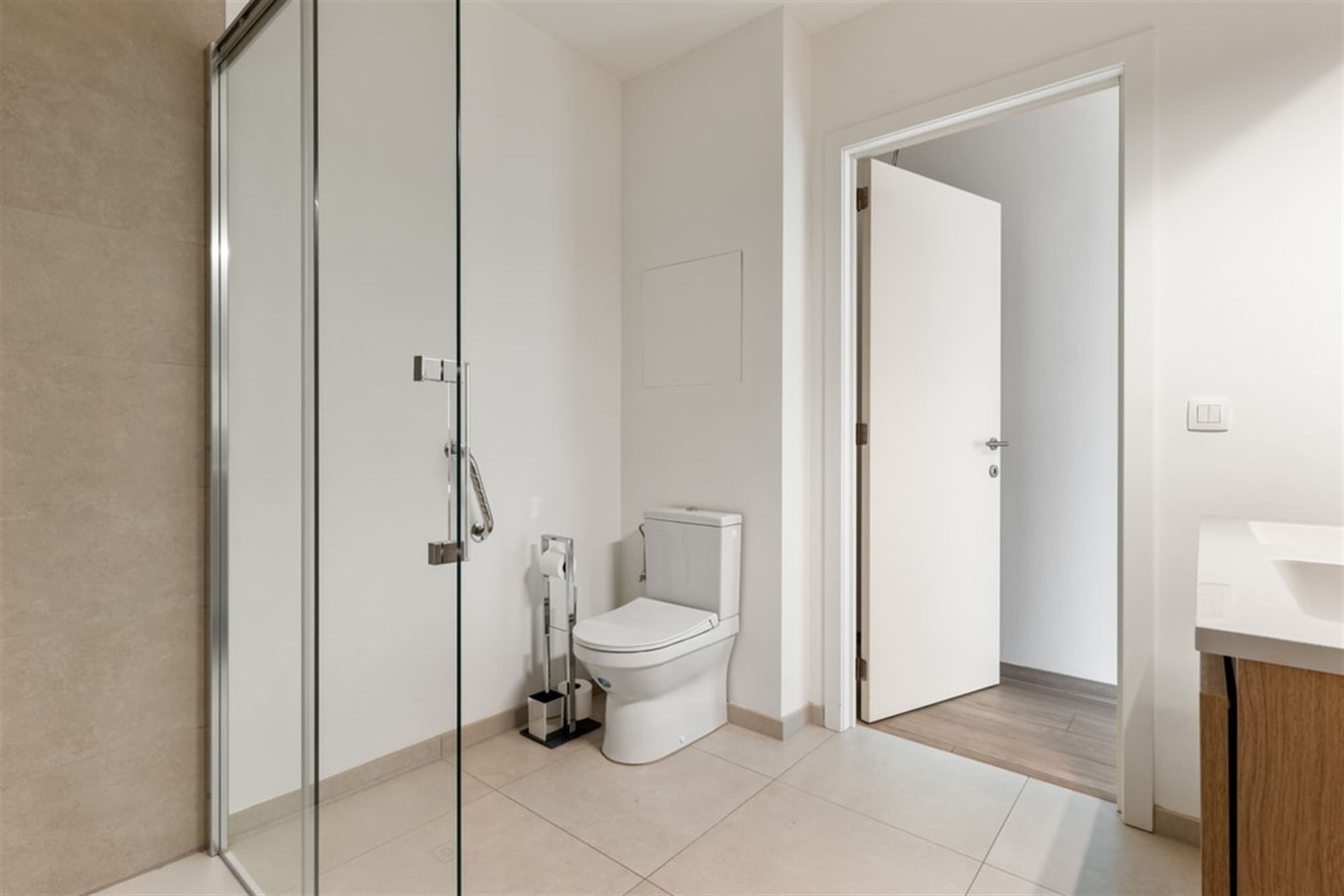 KNAP 1 SLK APPARTEMENT MET RUIM TERRAS OP CENTRALE LIGGING IN SINT-TRUIDEN  foto 18