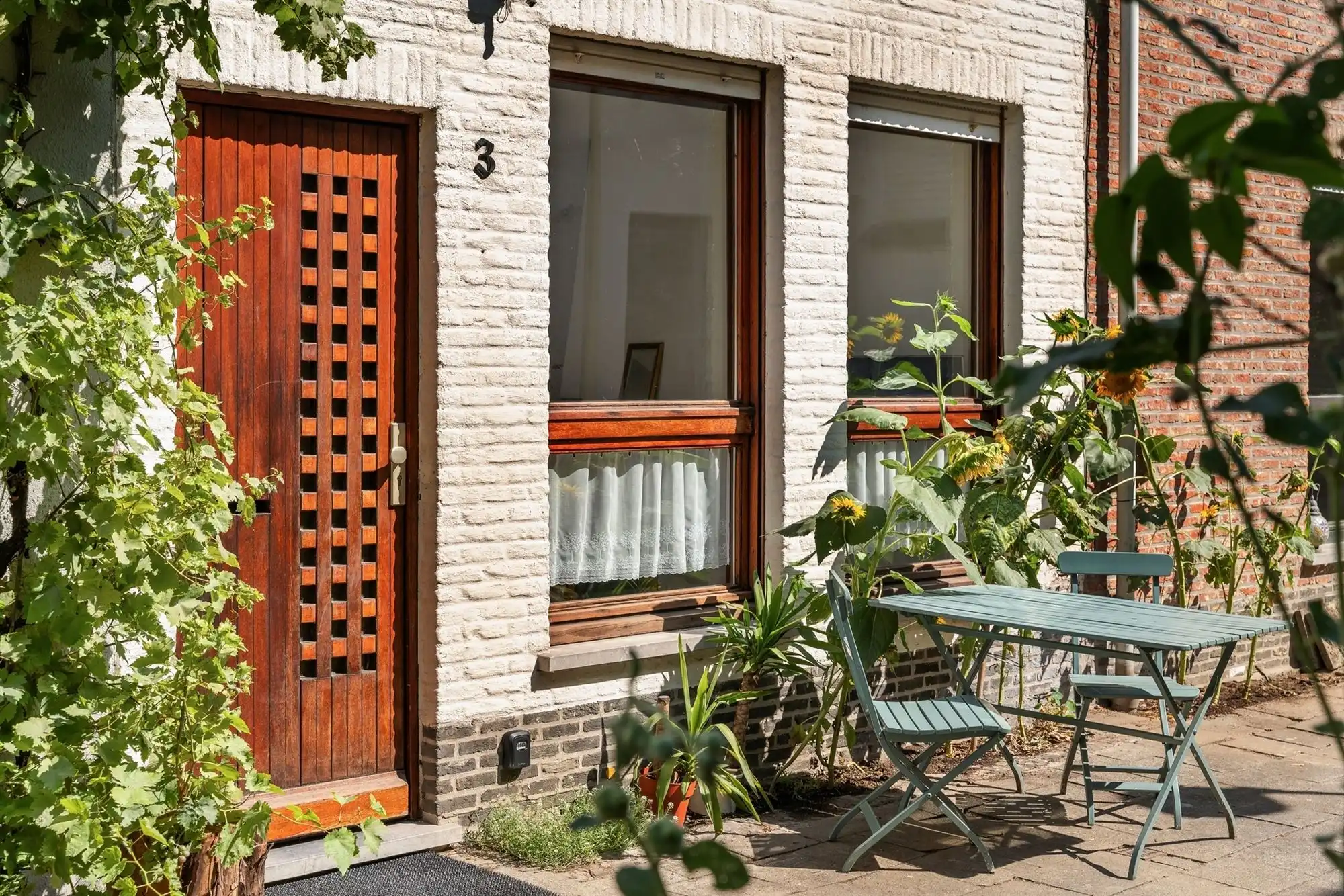 Hoofdfoto van de publicatie: Steegwoning met naastliggend atelier/opslagplaats