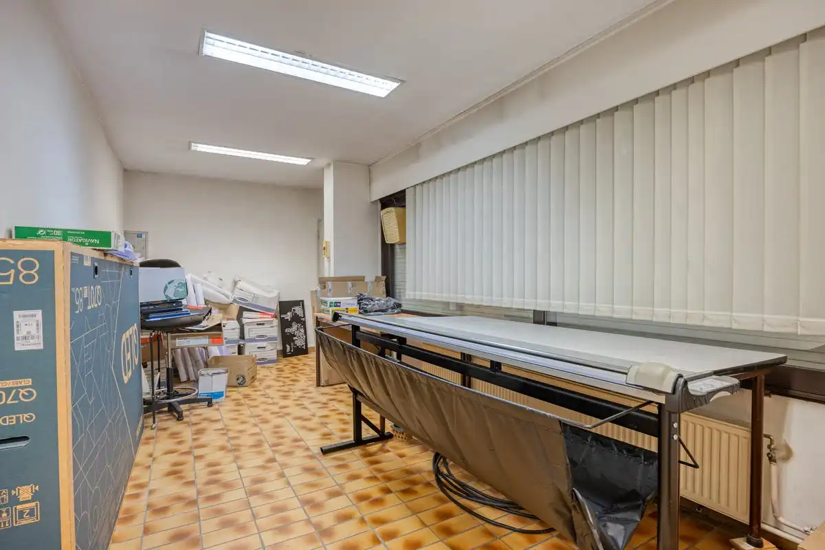 Grote kantoorruimtes (mogelijkheid tot 5 appartementen) in Strombeek: een strategische keuze voor ondernemingen foto 51