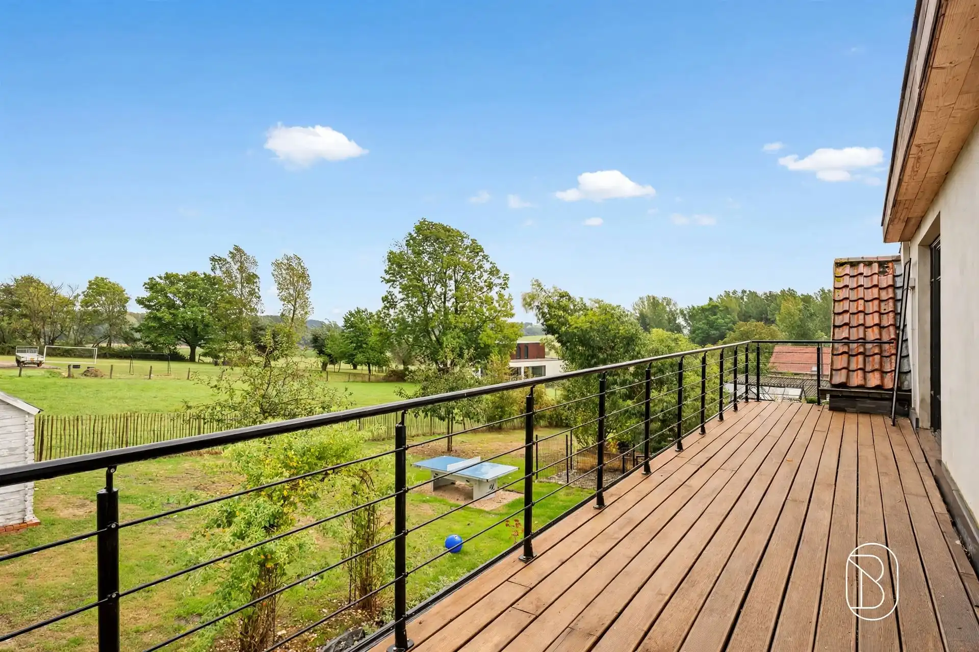 Ruime karakterwoning met 4 slk, grote tuin en charme. foto 28